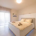 Apartament Abros *