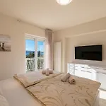 Abros Apartament *