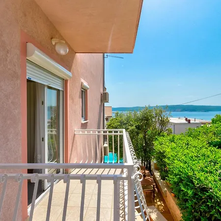 Abros Apartament *