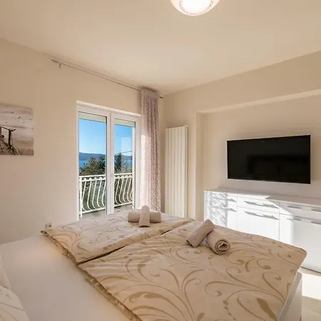 Abros Apartment *
